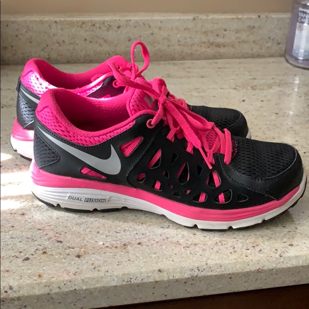 Nike Dual fusion 2 sneakers